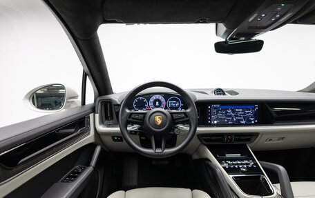 Porsche Cayenne III, 2023 год, 13 990 000 рублей, 15 фотография