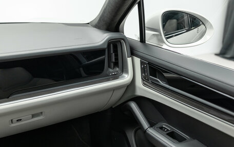 Porsche Cayenne III, 2023 год, 13 990 000 рублей, 22 фотография