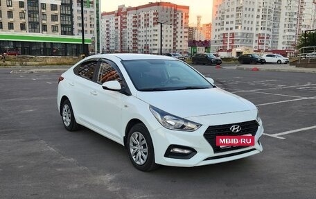 Hyundai Solaris II рестайлинг, 2017 год, 1 290 000 рублей, 5 фотография