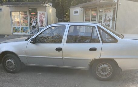 Daewoo Nexia I рестайлинг, 2015 год, 300 000 рублей, 3 фотография