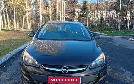 Opel Astra J, 2013 год, 550 000 рублей, 1 фотография