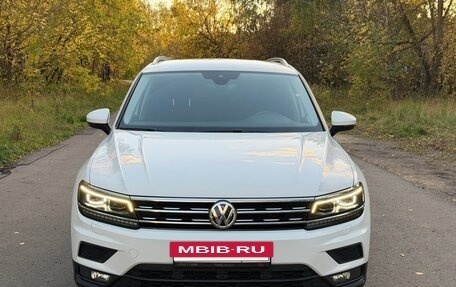 Volkswagen Tiguan II, 2019 год, 3 570 000 рублей, 2 фотография