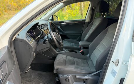 Volkswagen Tiguan II, 2019 год, 3 570 000 рублей, 23 фотография