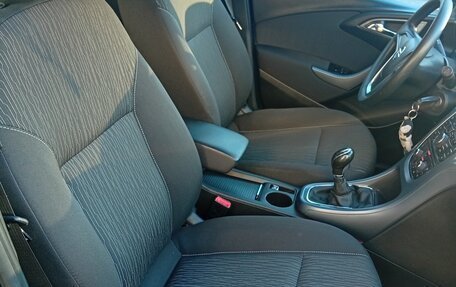 Opel Astra J, 2013 год, 550 000 рублей, 9 фотография