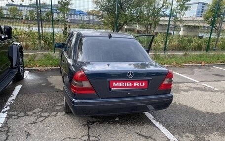 Mercedes-Benz C-Класс, 1997 год, 350 000 рублей, 1 фотография