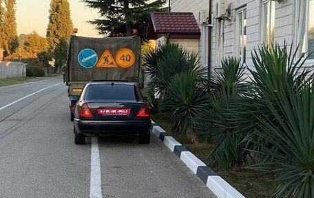 Mercedes-Benz C-Класс, 1997 год, 350 000 рублей, 2 фотография
