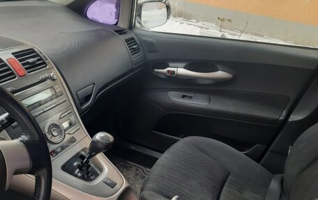 Toyota Auris II, 2007 год, 700 000 рублей, 14 фотография