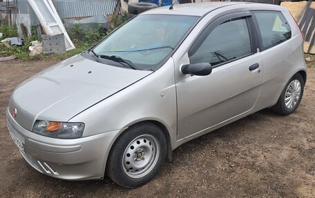 Fiat Punto III Punto Evo рестайлинг, 2001 год, 300 000 рублей, 2 фотография