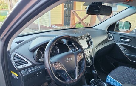 Hyundai Santa Fe III рестайлинг, 2017 год, 2 400 000 рублей, 4 фотография