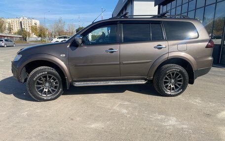 Mitsubishi Pajero Sport II рестайлинг, 2011 год, 2 300 000 рублей, 2 фотография