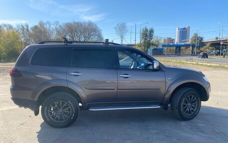 Mitsubishi Pajero Sport II рестайлинг, 2011 год, 2 300 000 рублей, 3 фотография
