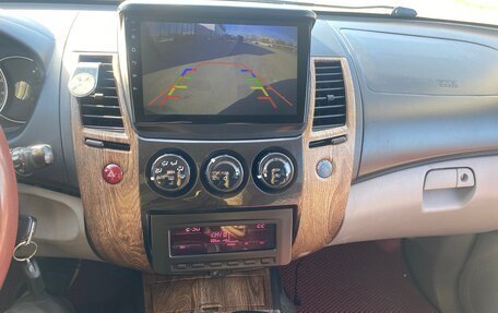 Mitsubishi Pajero Sport II рестайлинг, 2011 год, 2 300 000 рублей, 33 фотография