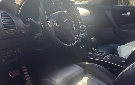 Infiniti QX70, 2015 год, 2 700 000 рублей, 6 фотография