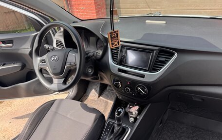 Hyundai Solaris II рестайлинг, 2017 год, 920 000 рублей, 7 фотография