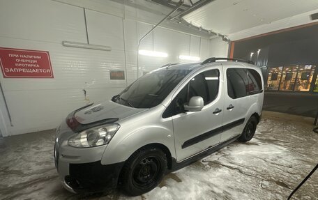 Peugeot Partner II рестайлинг 2, 2012 год, 630 000 рублей, 2 фотография