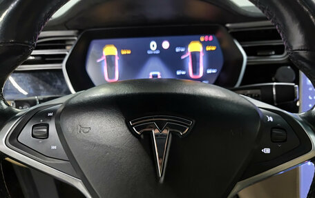 Tesla Model X I, 2016 год, 3 850 000 рублей, 23 фотография
