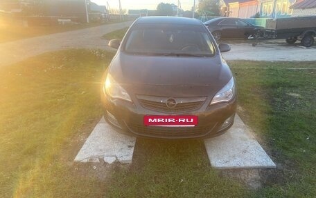 Opel Astra J, 2010 год, 485 000 рублей, 2 фотография
