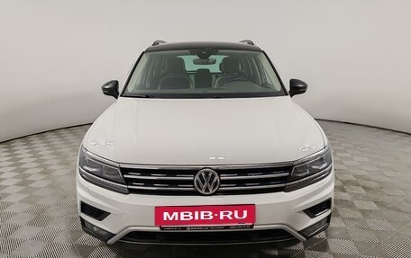 Volkswagen Tiguan II, 2020 год, 2 750 000 рублей, 2 фотография