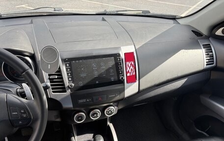 Mitsubishi Outlander III рестайлинг 3, 2008 год, 820 000 рублей, 9 фотография