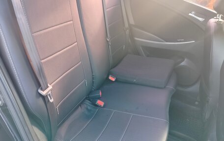 Hyundai Solaris II рестайлинг, 2014 год, 800 000 рублей, 10 фотография