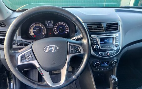 Hyundai Solaris II рестайлинг, 2014 год, 800 000 рублей, 11 фотография