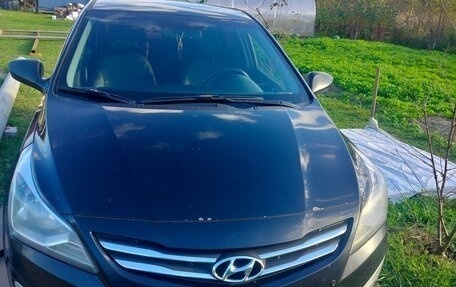 Hyundai Solaris II рестайлинг, 2014 год, 800 000 рублей, 4 фотография