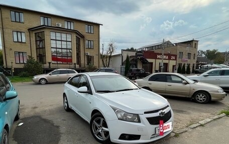 Chevrolet Cruze II, 2011 год, 439 999 рублей, 2 фотография