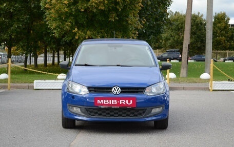 Volkswagen Polo VI (EU Market), 2010 год, 425 000 рублей, 2 фотография