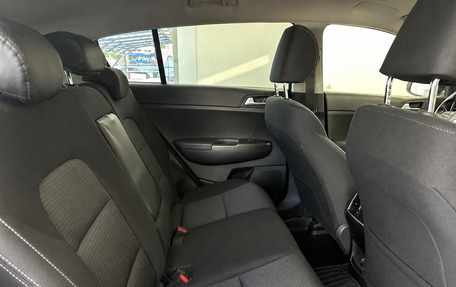KIA Sportage IV рестайлинг, 2020 год, 2 240 000 рублей, 15 фотография
