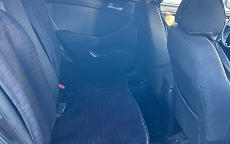Hyundai Solaris II рестайлинг, 2013 год, 500 000 рублей, 14 фотография