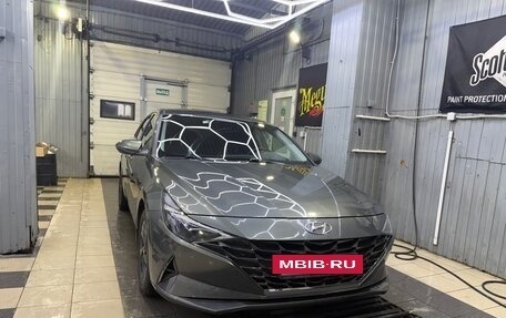 Hyundai Elantra, 2023 год, 1 630 000 рублей, 3 фотография
