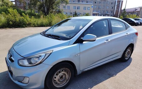 Hyundai Solaris II рестайлинг, 2012 год, 400 000 рублей, 3 фотография