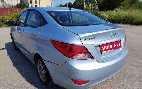 Hyundai Solaris II рестайлинг, 2012 год, 400 000 рублей, 5 фотография