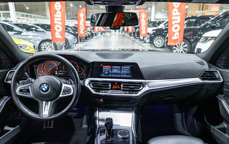 BMW 3 серия, 2019 год, 2 999 900 рублей, 21 фотография