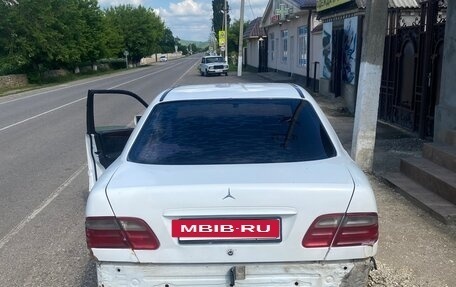 Mercedes-Benz E-Класс, 1999 год, 199 999 рублей, 2 фотография
