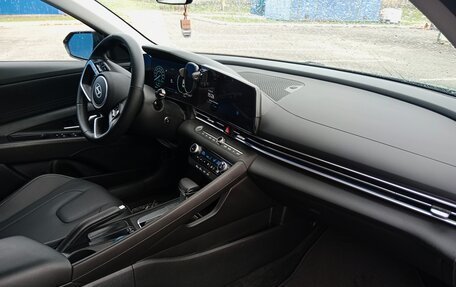 Hyundai Elantra, 2023 год, 2 200 000 рублей, 10 фотография