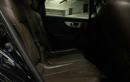 Infiniti QX70, 2015 год, 3 129 000 рублей, 13 фотография
