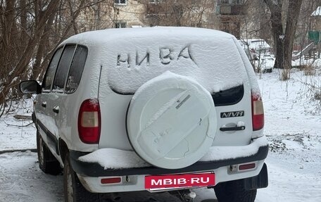 Chevrolet Niva I рестайлинг, 2003 год, 170 000 рублей, 3 фотография