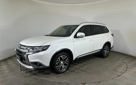 Mitsubishi Outlander III рестайлинг 3, 2015 год, 1 530 000 рублей, 1 фотография