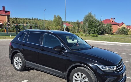 Volkswagen Tiguan II, 2021 год, 2 900 000 рублей, 4 фотография