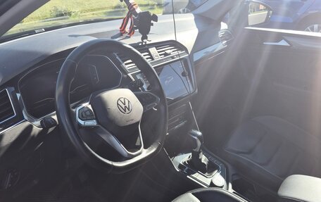 Volkswagen Tiguan II, 2021 год, 2 900 000 рублей, 6 фотография