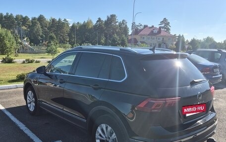 Volkswagen Tiguan II, 2021 год, 2 900 000 рублей, 2 фотография