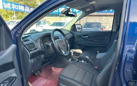 Isuzu D-Max, 2021 год, 2 600 000 рублей, 7 фотография