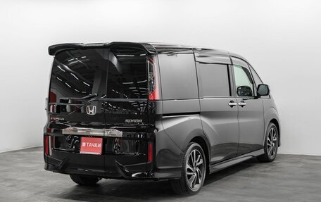 Honda Stepwgn IV, 2016 год, 1 900 000 рублей, 4 фотография