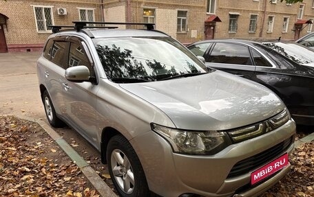 Mitsubishi Outlander III рестайлинг 3, 2013 год, 1 280 000 рублей, 1 фотография
