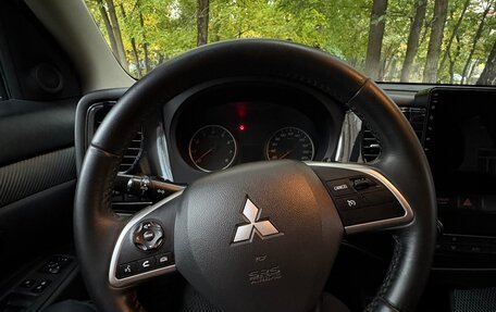 Mitsubishi Outlander III рестайлинг 3, 2013 год, 1 280 000 рублей, 7 фотография