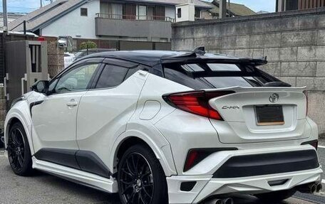Toyota C-HR I рестайлинг, 2022 год, 1 493 000 рублей, 3 фотография