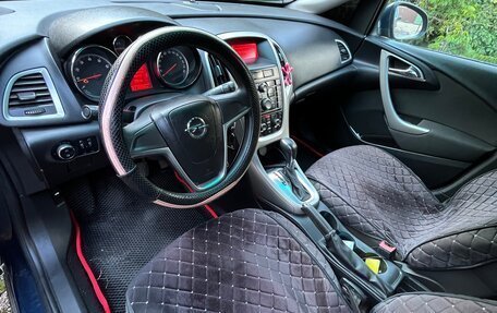 Opel Astra J, 2011 год, 620 000 рублей, 2 фотография