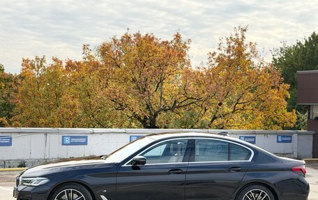 BMW 5 серия, 2022 год, 5 900 000 рублей, 3 фотография