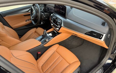 BMW 5 серия, 2022 год, 5 900 000 рублей, 10 фотография